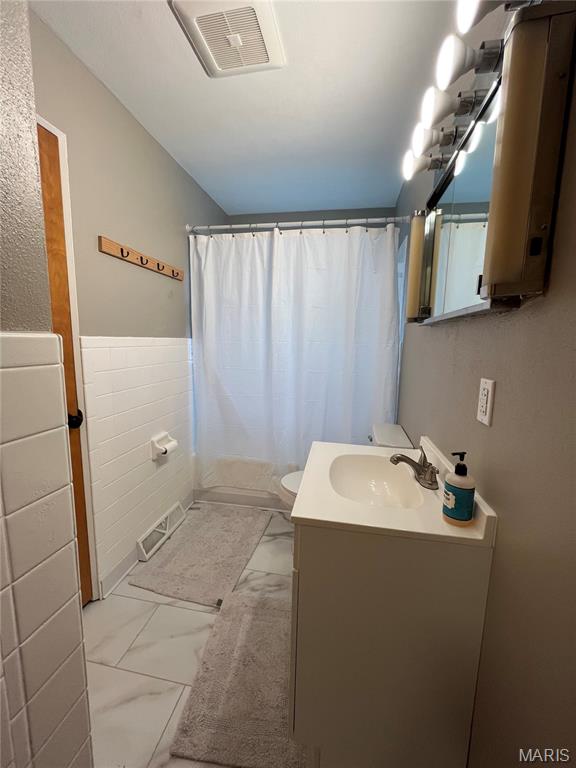 Chenot Place 2nd Add - Residential Lease