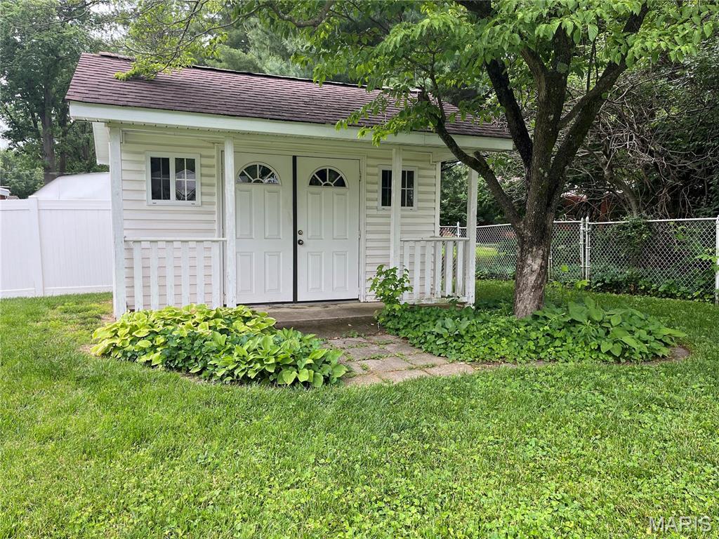 Chenot Place 2nd Add - Residential Lease