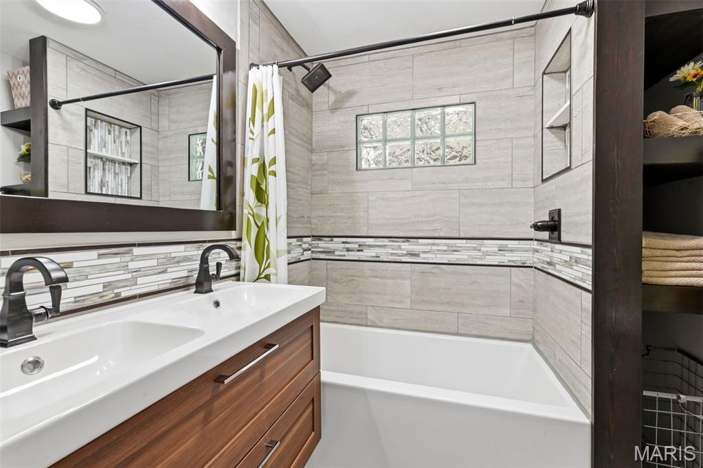 Ellisville Meadow - Residential