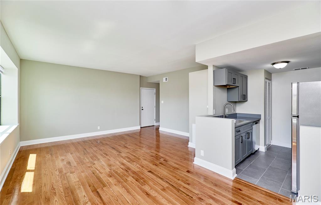 Traymoor 03 Condo - Residential Lease