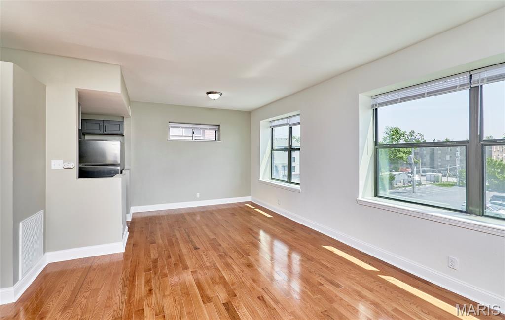 Traymoor 03 Condo - Residential Lease