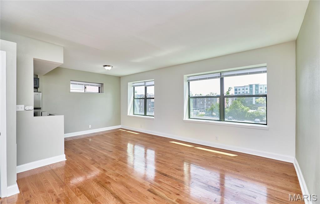 Traymoor 03 Condo - Residential Lease