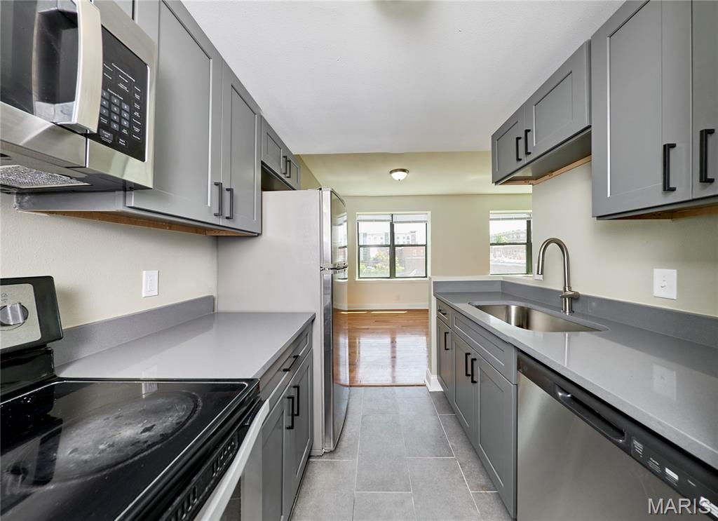 Traymoor 03 Condo - Residential Lease