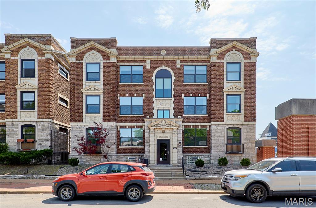 Traymoor 03 Condo - Residential Lease