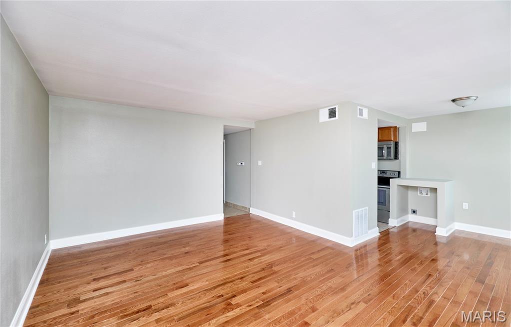 Traymoor 03 Condo - Residential Lease