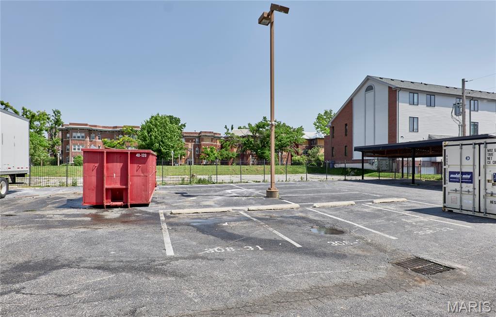 Traymoor 03 Condo - Residential Lease