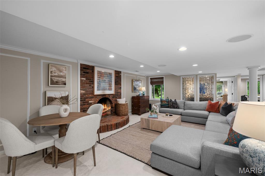 Ladue Downs 6 - Residential