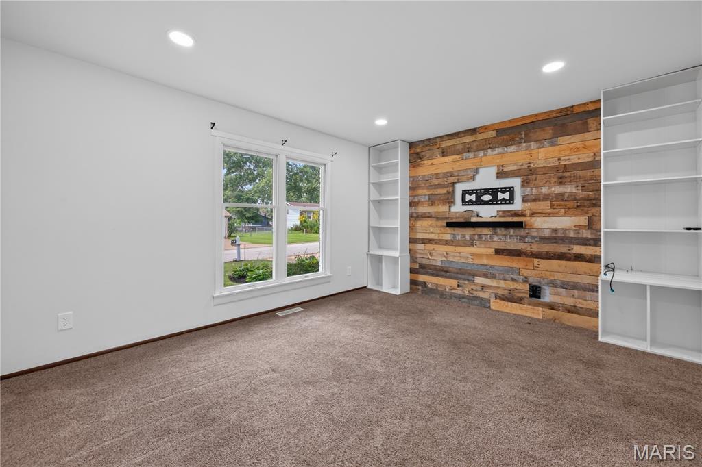 Pine Woods - Residential