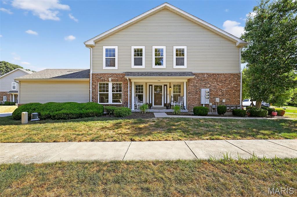 Move-In Ready!
Don't miss out on this incredible opportunity! The seller is offering a $1,500 credit towards closing costs and a one year home warranty-making this beautiful end-unit townhome an even better deal.
Located in Charlestowne and within the highly sought-after Orchard Farm School District, this spacious 3-bedroom, 2.5-bath 1.5-story townhome offers comfort, style, natural lighting and low maintenance  living.
MAIN FEATURES- Dramatic great room with 16-foot ceilings, main floor primary suite with full bath, brand new flooring on the main level, updated kitchen with new microwave and range. All appliances stay including refrigerator, washer & dryer. Upstairs, you'll find: A spacious loft area, two additional bedrooms-both with walk in closets and one full bathroom. And the convenience of an attached 2-car garage.
The HOA handles lawn care and snow removal, perfect for a low maintenance life style. Conveniently located near dining, parks ,lakes and major highways- this home truly checks all the boxes.
Schedule your showing today before it's gone.