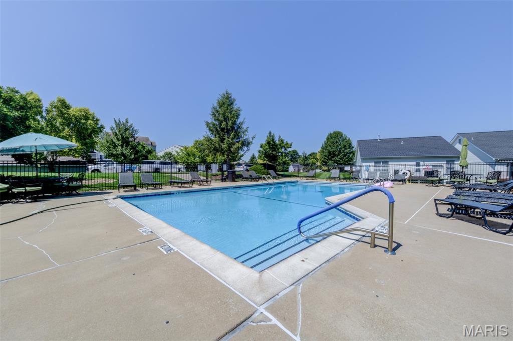 Turnberry Gardens Ph1 Condo & Esmt Prcl C - Residential