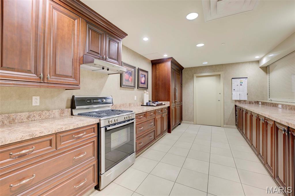 Private Residences at the Chase - Residential