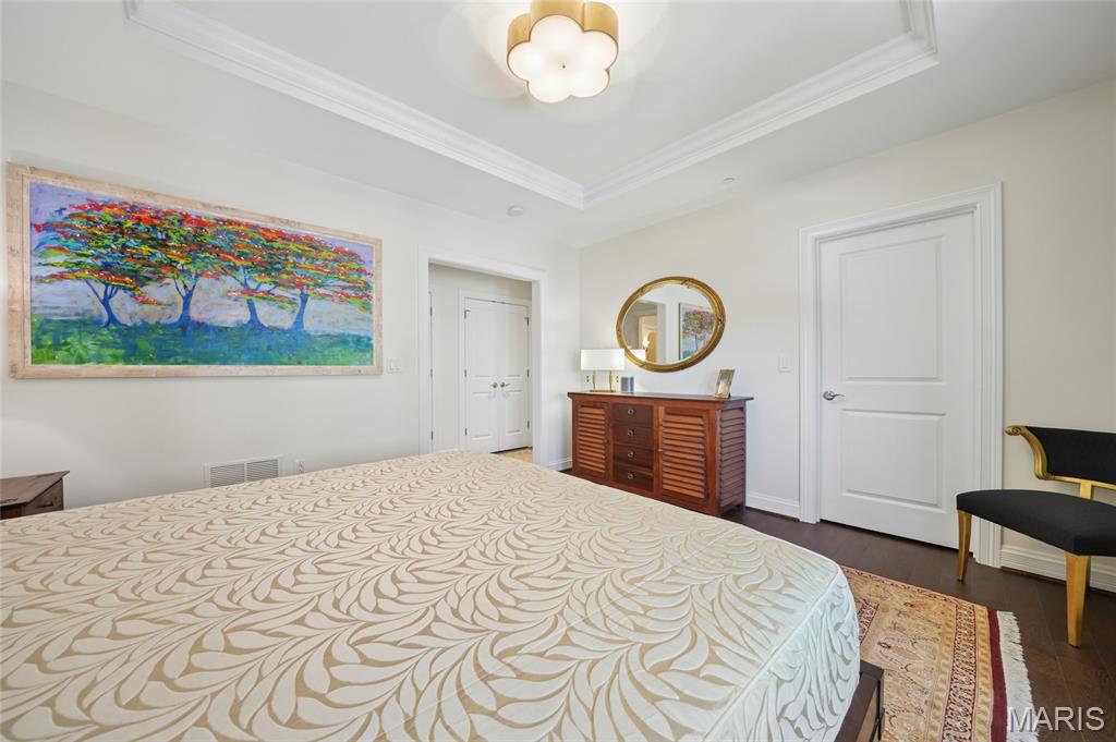 Park Plaza Residential Condo - Residential