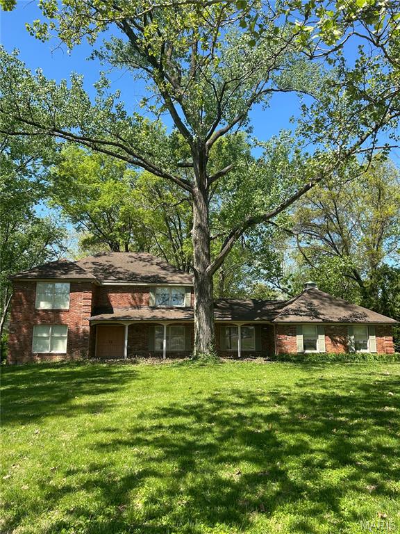 Large, level lot with mature trees ideally located near the Des Peres / Town and Country border, midway between Clayton and Manchester, and an easy drive from highways 64 and 270 and opposite the new Ballas Ridge estate development and other high-end infill housing. There is currently a brick home constructed in 1976 on the lot; home is in need of major repair and renovation. Alternatively, envision the new home of your dreams on this lovely lot. Property sold strictly "AS IS" with no warranty of any kind, explicit or implied. Sellers will accept offers until May 15, 2026.