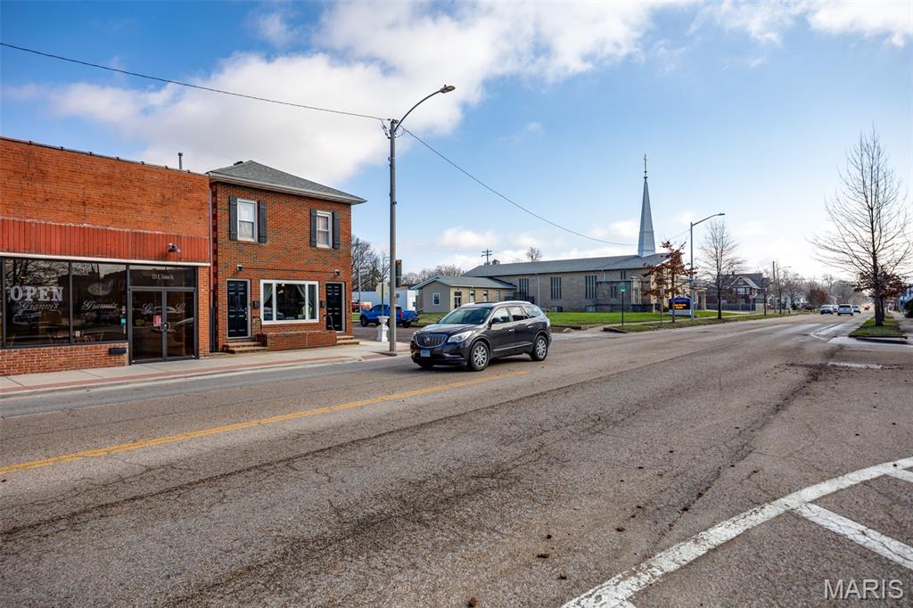 Litchfield - Commercial Sale