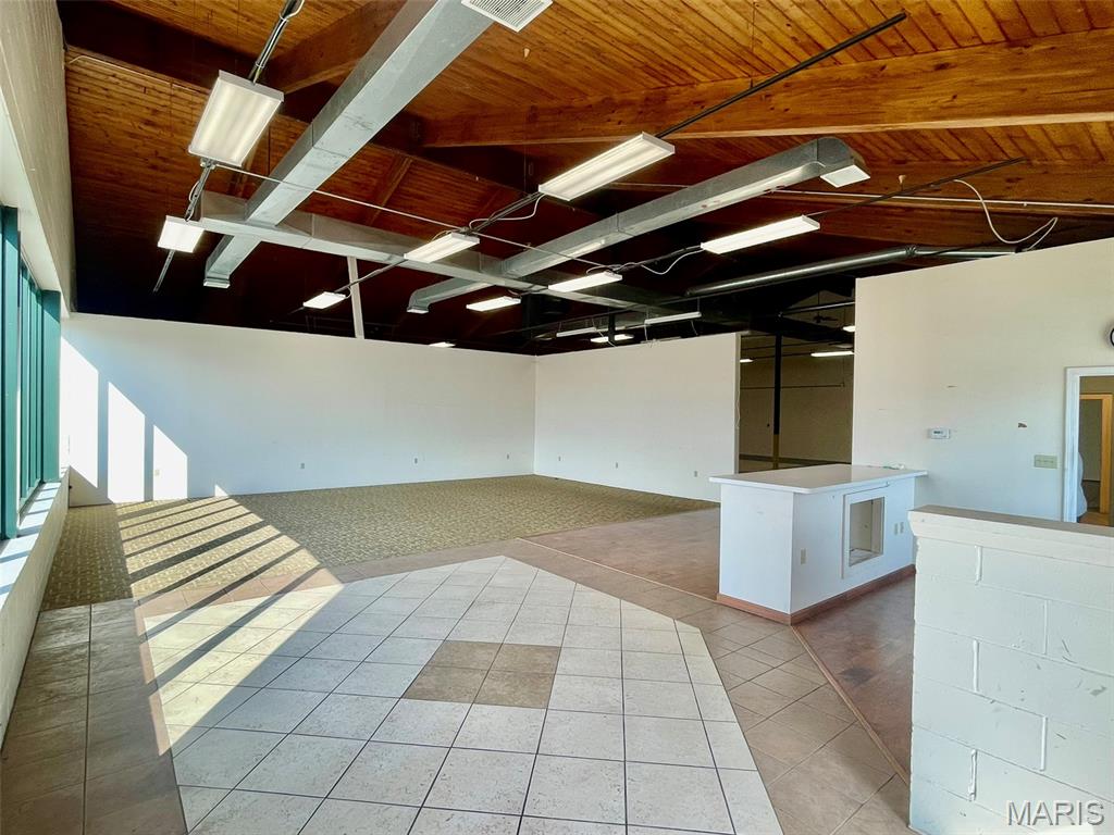 Aljeta & Kutters Add 05 - Commercial Sale