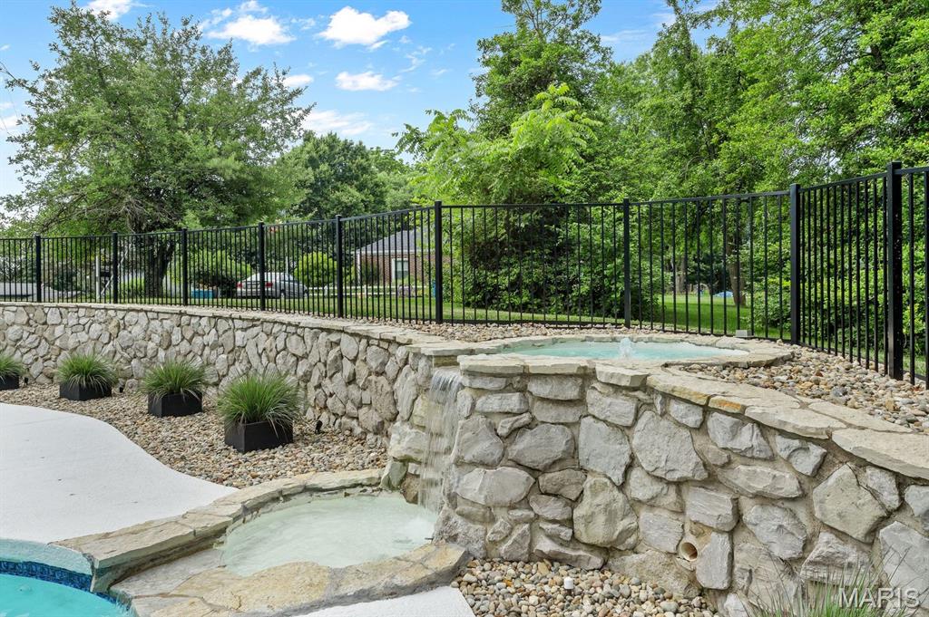 Pinnacle - Residential