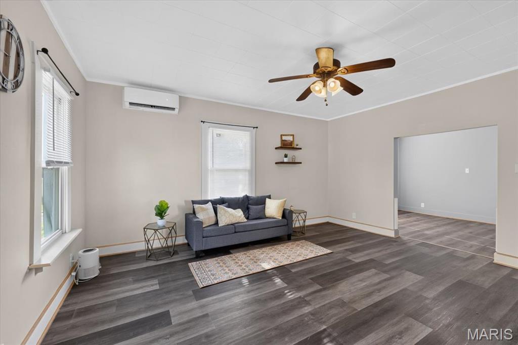 Crystal City - Residential