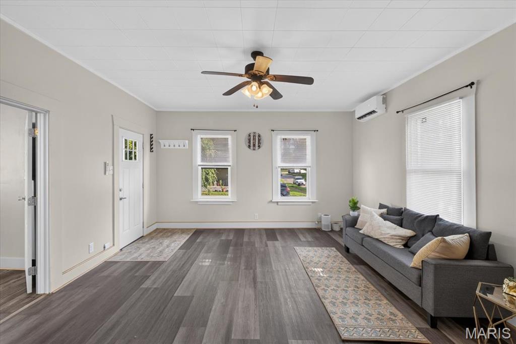 Crystal City - Residential