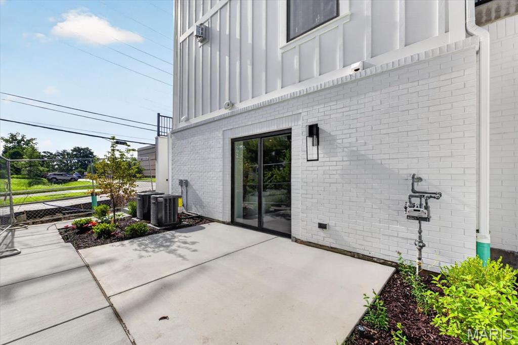 tower hill - Residential
