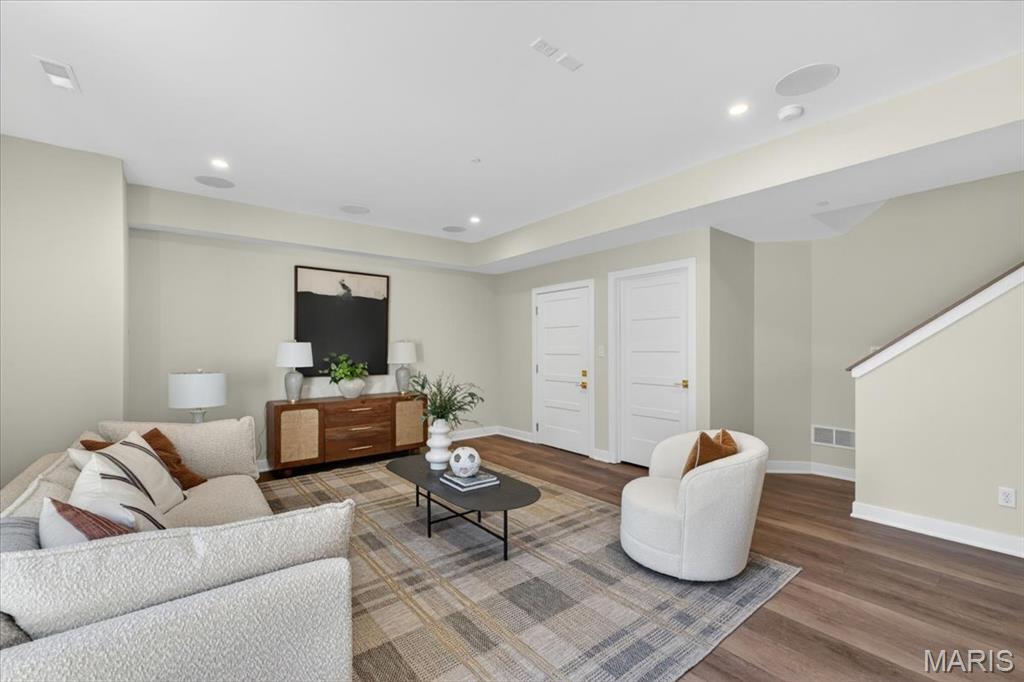 tower hill - Residential