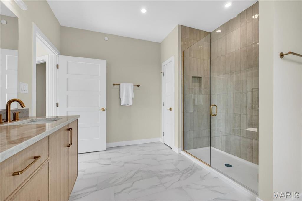 tower hill - Residential