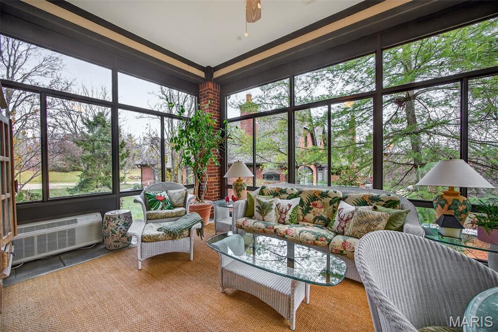 August Hill On Conway One - Residential