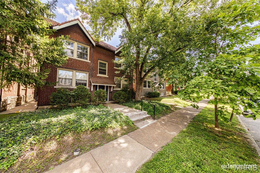 Four-family investment opportunity in the highly desirable Southwest Garden neighborhood, just minutes from the Missouri Botanical Garden, Barnes-Jewish Hospital, Washington University Medical School, Forest Park, and Tower Grove Park. This 3,536 sq. ft. building features four true 1-bedroom units, each approximately 775 sq. ft. Two units are currently occupied, with one vacant unit offering an excellent opportunity for an owner-occupant or value-add investor. Each unit includes central heating and cooling, and the basement provides dedicated laundry hookups for each apartment. The building offers multiple paths to increase income. Rents may be raised with existing layouts, and there is potential to convert the units from 1-bedroom to 2-bedroom layouts by creating a front bedroom and opening the kitchen to the living area with a possible island-style layout. Recent rental data supports strong upside. Average 1-bedroom apartment rents are $1,378, based on 23 one-bedroom rentals within the past 6 months in a 1.5-mile radius. Average 2-bedroom rents are $1,578, based on 5 two-bedroom, one-bath rentals within the past 18 months in a 0.5-mile radius. Tenants are long term tenants that have not had a rent increase. Recent sales of four-family properties in nearby have ranged from the mid-$500,000s to $850,000. Major improvements include a 6-year-old TPO roof, mostly replaced vinyl windows, PVC plumbing stacks, drains, and lateral. Additional features include a fenced backyard and rear parking pad. Strong location, functional layouts, existing occupancy, and value-add upside make this a compelling opportunity in one of St. Louis’ most convenient and desirable rental corridors.
