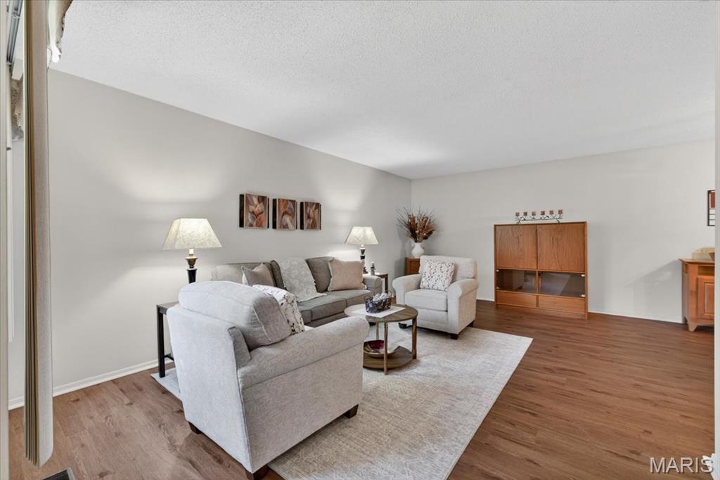 Parkway Gardens Village 6 Condo - Residential