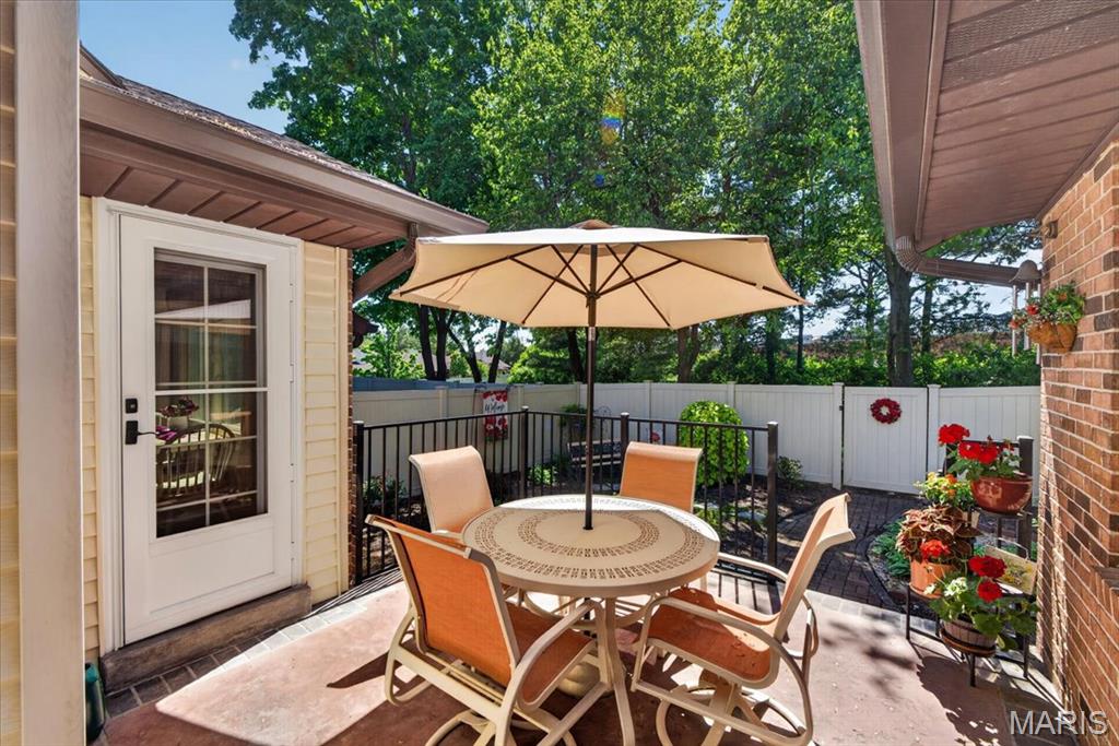 Parkway Gardens Village 6 Condo - Residential