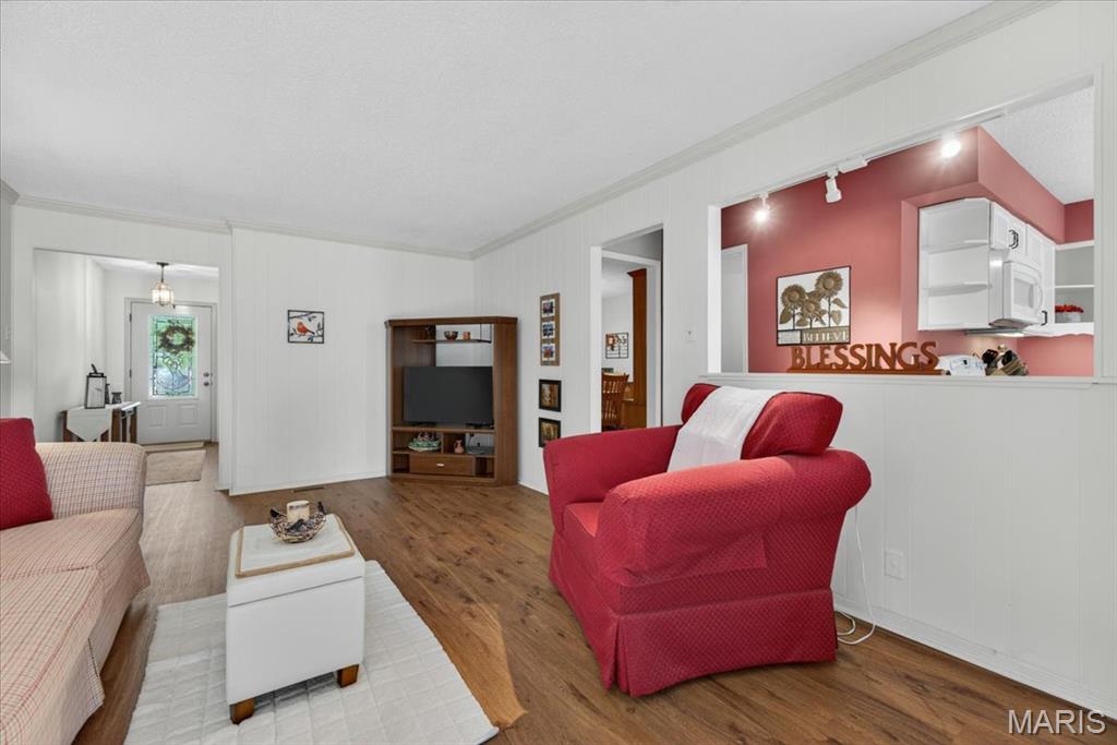Parkway Gardens Village 6 Condo - Residential