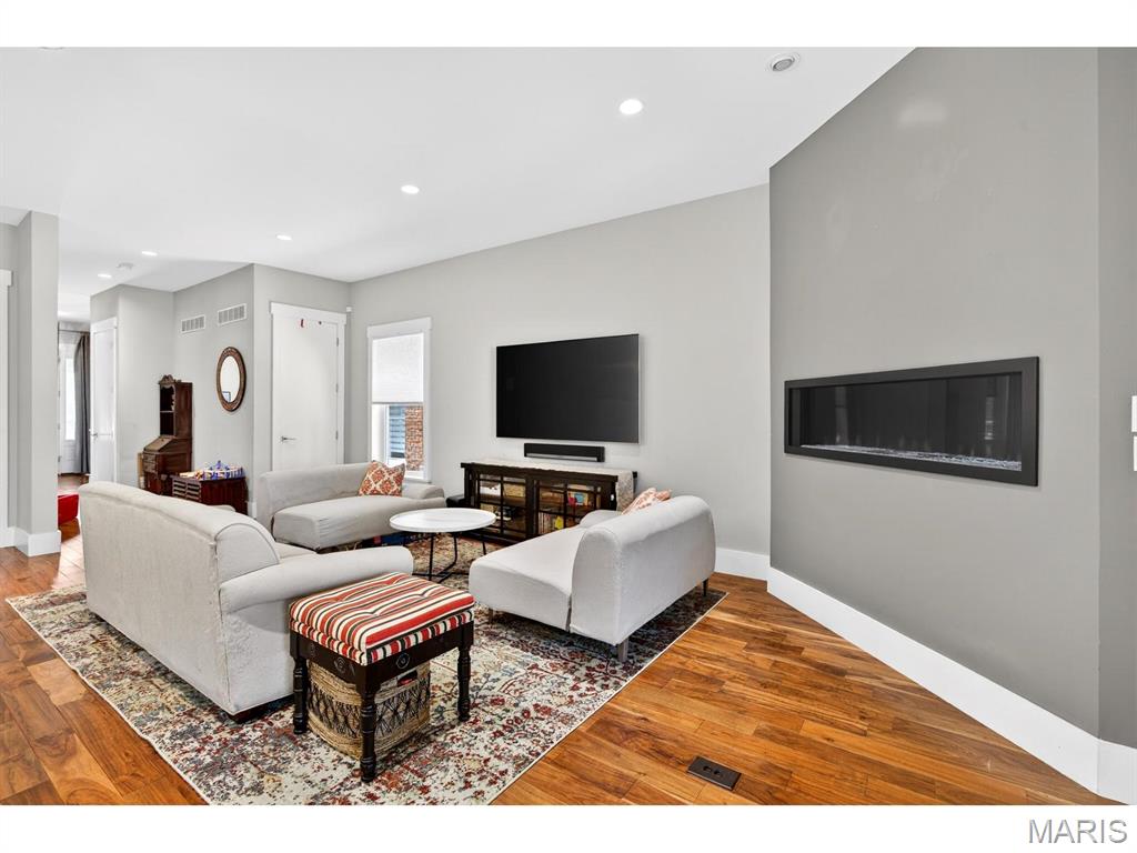 Lindells Add 02 - Residential