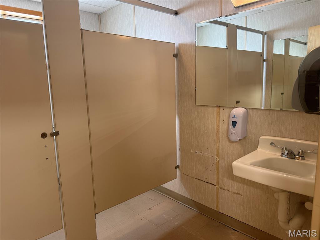 None - Commercial Lease