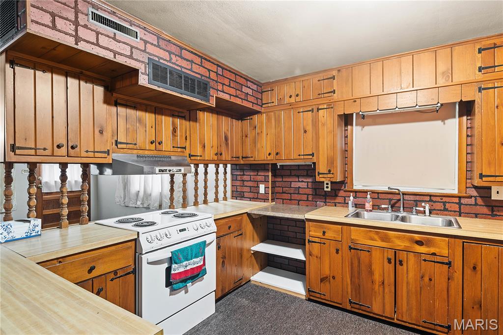 Homestead, Sub - Commercial Sale