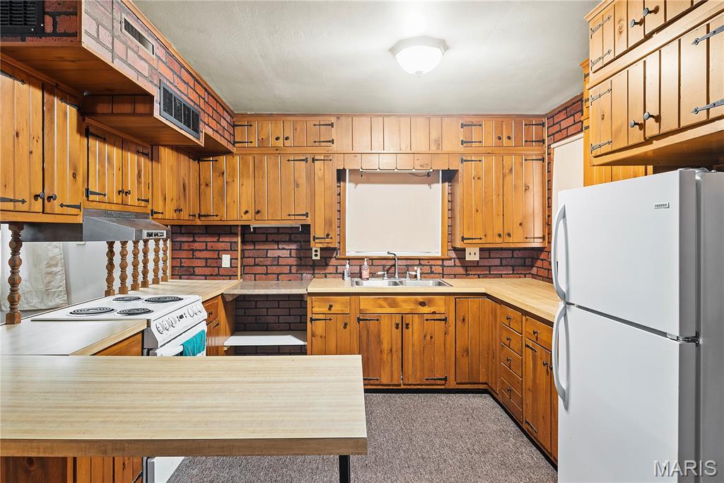 Homestead, Sub - Commercial Sale