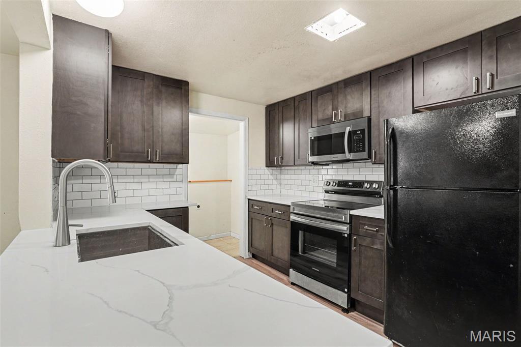 Cyrus Dace 01 - Residential