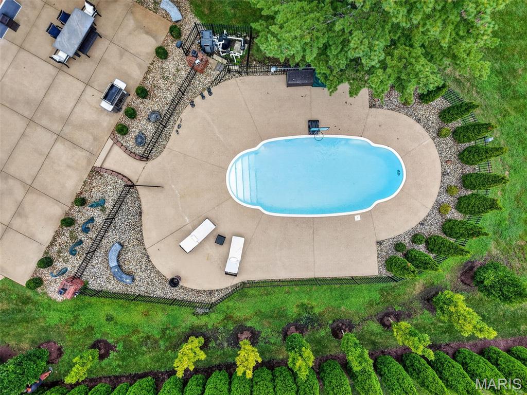 Hamptons The - Residential