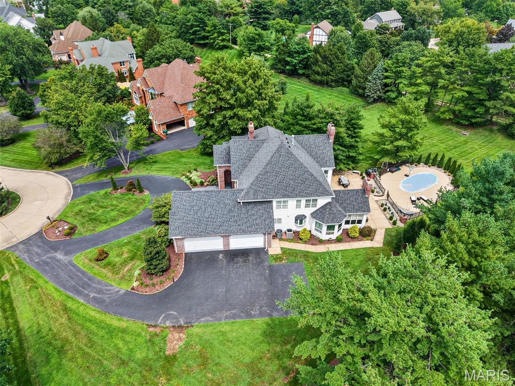 Hamptons The - Residential