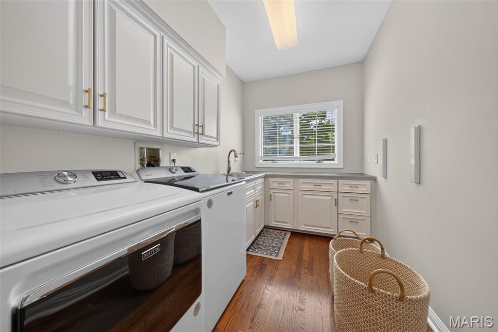 Hamptons The - Residential