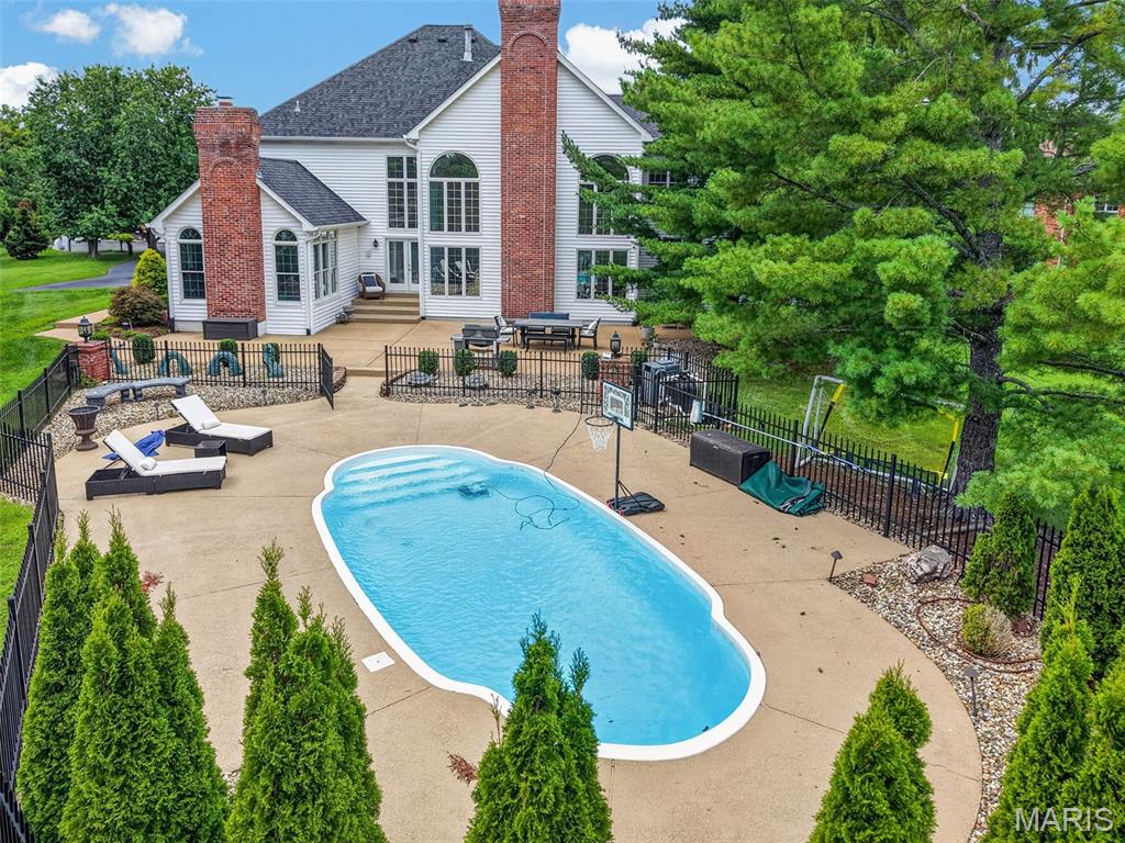 Hamptons The - Residential