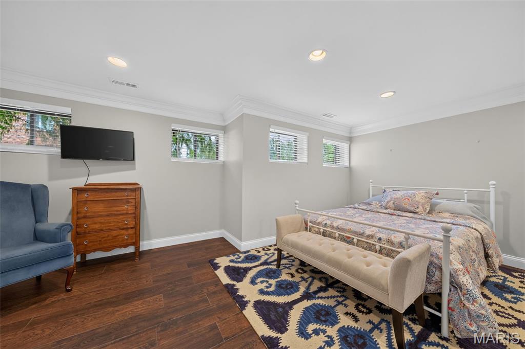 Hamptons The - Residential