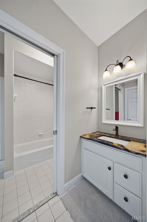 Hamptons The - Residential