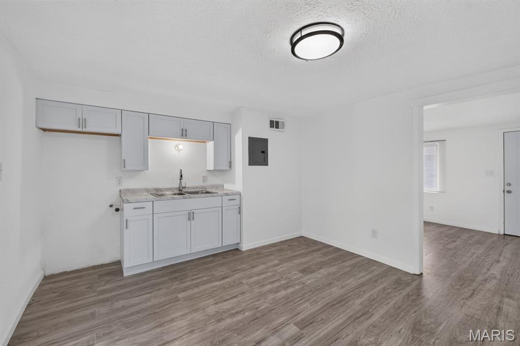 Soth Roxana - Residential Income