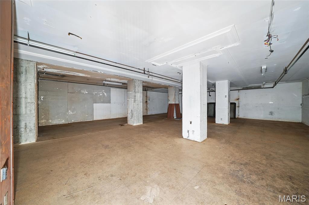 Master Marquette Buiding Maste - Commercial Sale