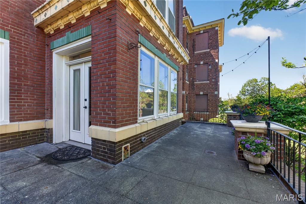 Waterman-Pershing 01 Flr - Residential Lease