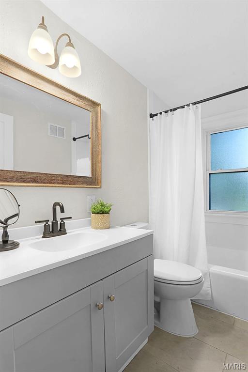 F W Kamps Riverview - Residential