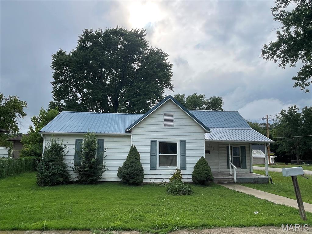 Large home on corner lot. Plenty of room in this family home. With a little TLC this will make a fantastic home in a central location. Close to schools and parks. The 2 car detached garage is a great bonus.