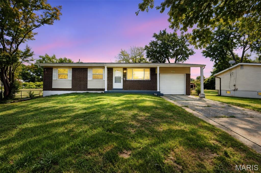 This 3 Bedroom 3 Bath home combines comfortable living with a convenient location close to local shopping, dining, parks, schools, and major roadways.
Enjoy the character and established feel of a well-positioned Florissant property while having easy access to everything the surrounding community has to offer. Whether you're looking for a place to call home or an investment opportunity, this property is worth a closer look.
Highlights:
New Deck 2026
Remodled, Updated
Finished Lower Level
3 EXTRA BONUS ROOMS
Convenient Florissant location
Easy access to shopping, dining, parks, and local amenities
Established residential neighborhood
Convenient access to major roads and surrounding St. Louis communities
Opportunity for homeowners or investors
Come see the possibilities.