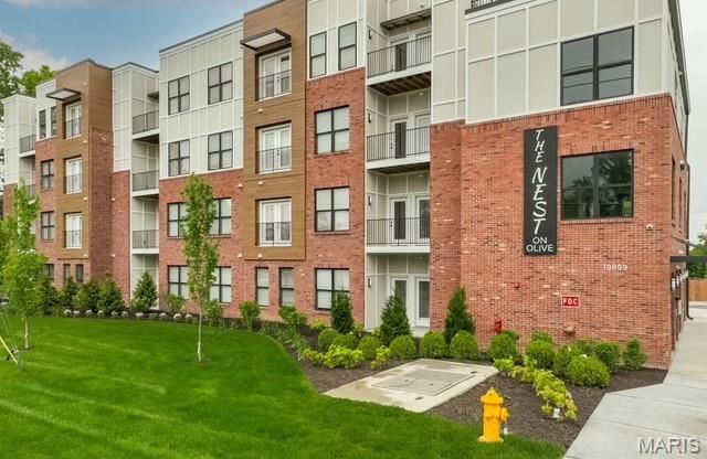 Ladue Schools!!!! Luxury Living in Creve Coeur, Missouri! Indulge in the epitome of luxury with our stunning 2-bedroom, 2-bath unit  in the heart of Creve Coeur, experience the ultimate in upscale living with a wealth of amenities that will exceed your expectations. Our lavish community features a full gym to keep you fit and active, a breathtaking rooftop deck for relaxation and entertainment, and a versatile work recreation space for your convenience, fiber optic internet service throughout the property, ensuring you stay connected at lightning-fast speeds. Additionally, covered parking is available for your convenience. Don’t miss out on this unparalleled opportunity to elevate your lifestyle in Creve Coeur with a triple A Ladue school district. Contact us today to schedule a tour and secure your slice of luxury living!