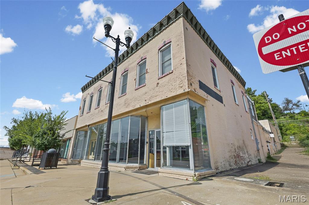 Old Town - Commercial Sale