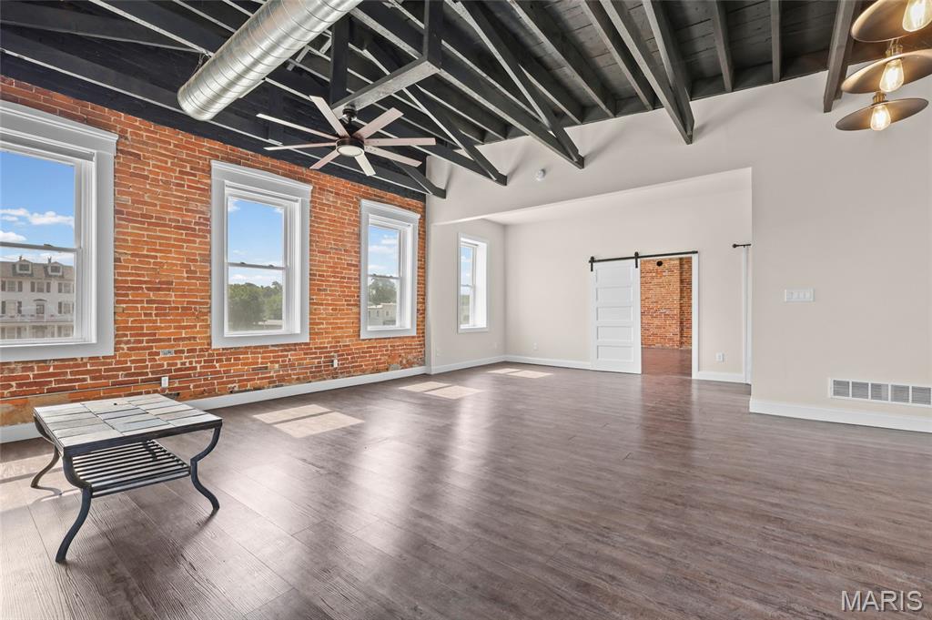 Old Town - Commercial Sale
